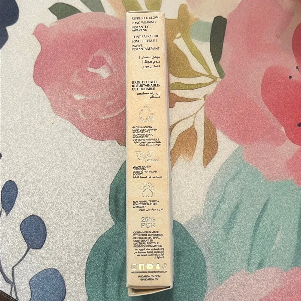 Huda Beauty GloWish Bright Light Hydrating Sheer Vegan Concealer Tan 08